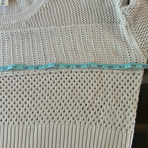 Chic Beige Knit Sweater - Picture 8 of 10